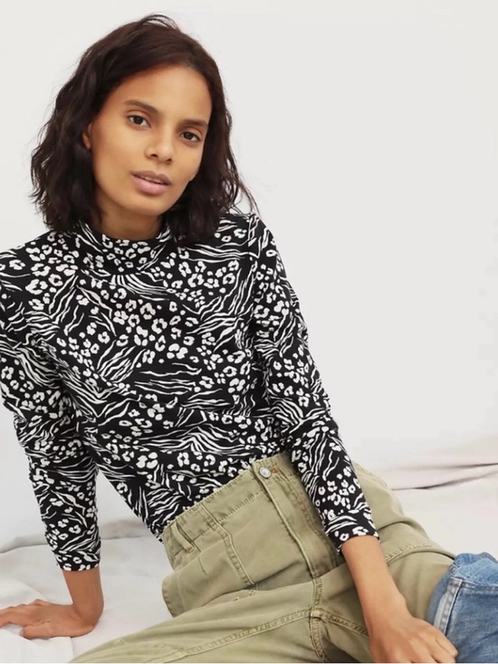 Anthropologie Tops - Anthropologie Adventurer Black and White Floral Mock Neck Top